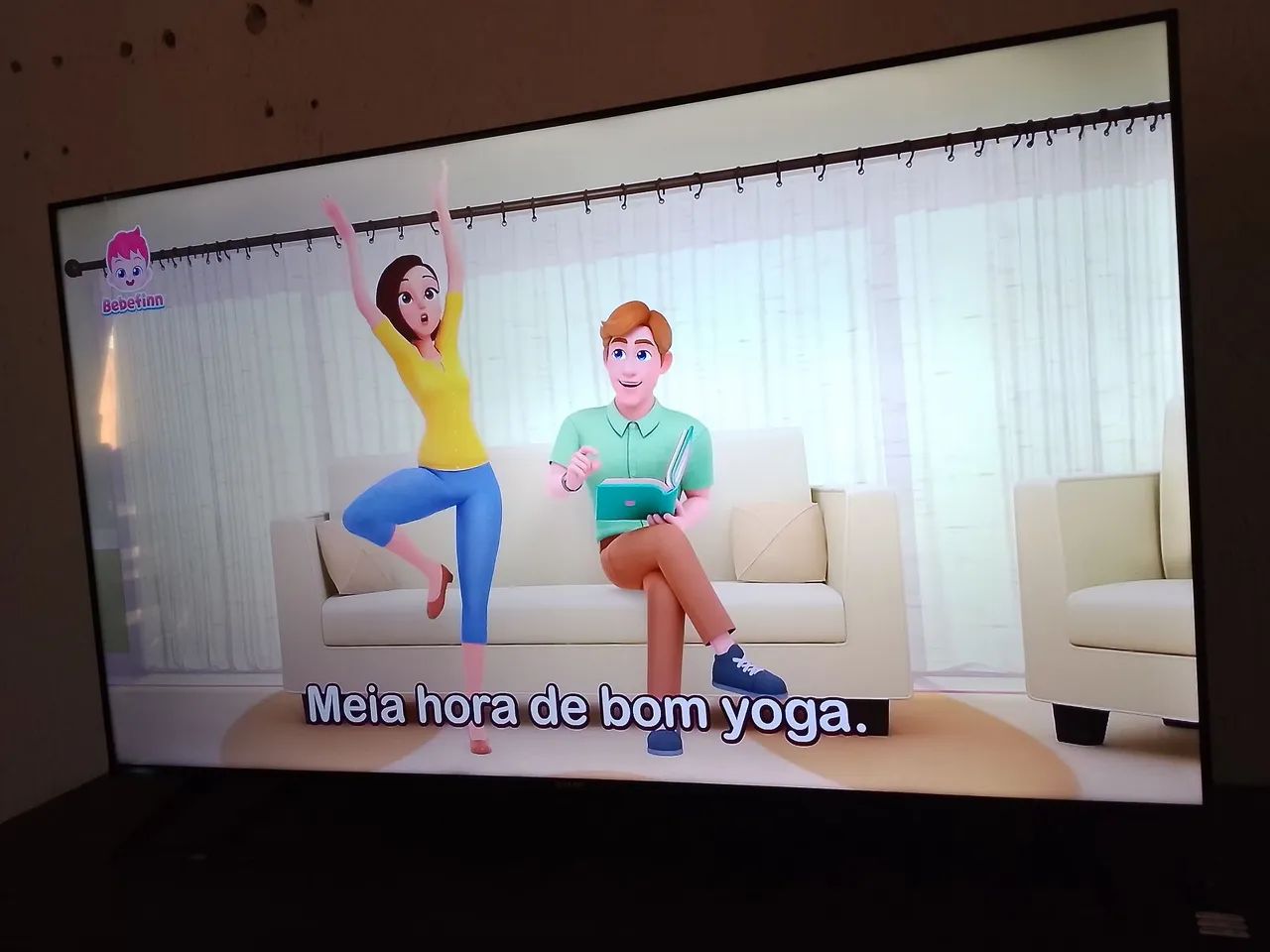 Tv nova, 6 meses de uso.
