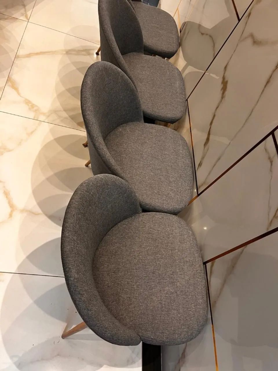 Conjunto de quatro cadeiras - Foto 3