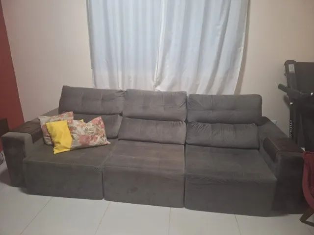 Sofá 03 lugares retrátil 