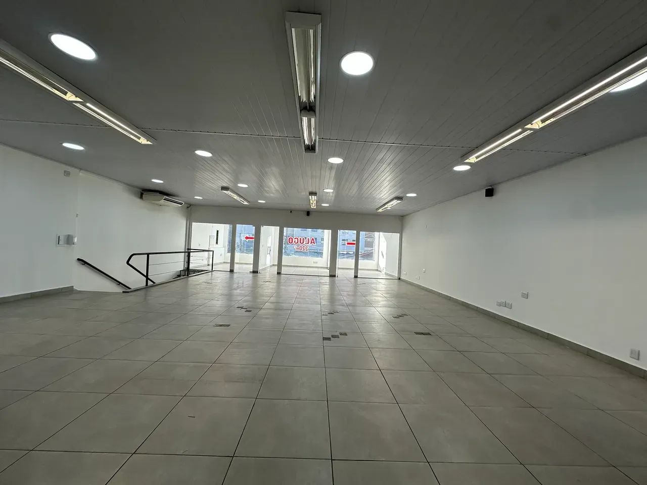 Connjunto comercial 220m2 lindo com ar condicionado na Lapa