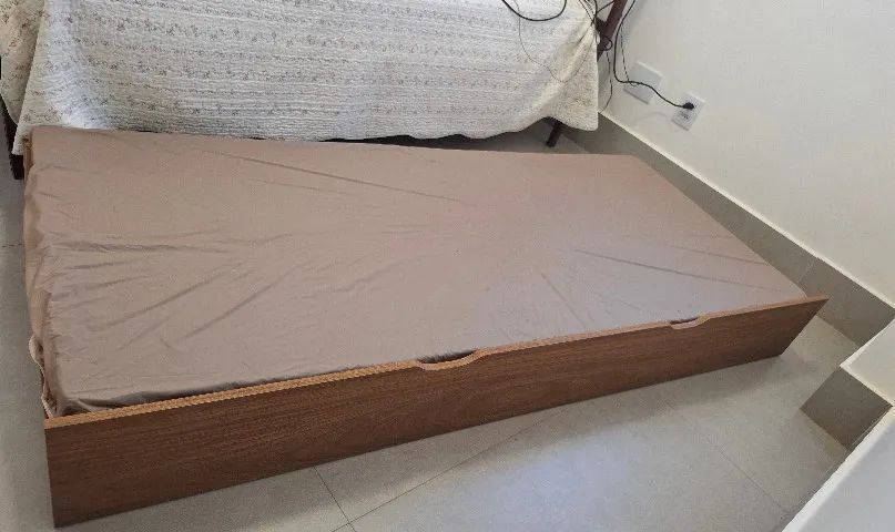Cama auxiliar solteiro com colchão nunca usada