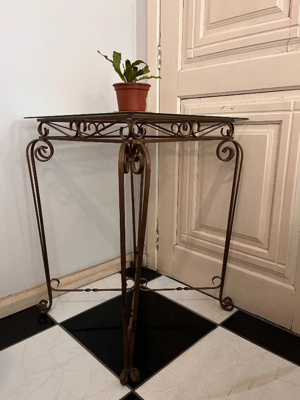 Mesa lateral de ferro / pintura eletrostática (não enferruja) 