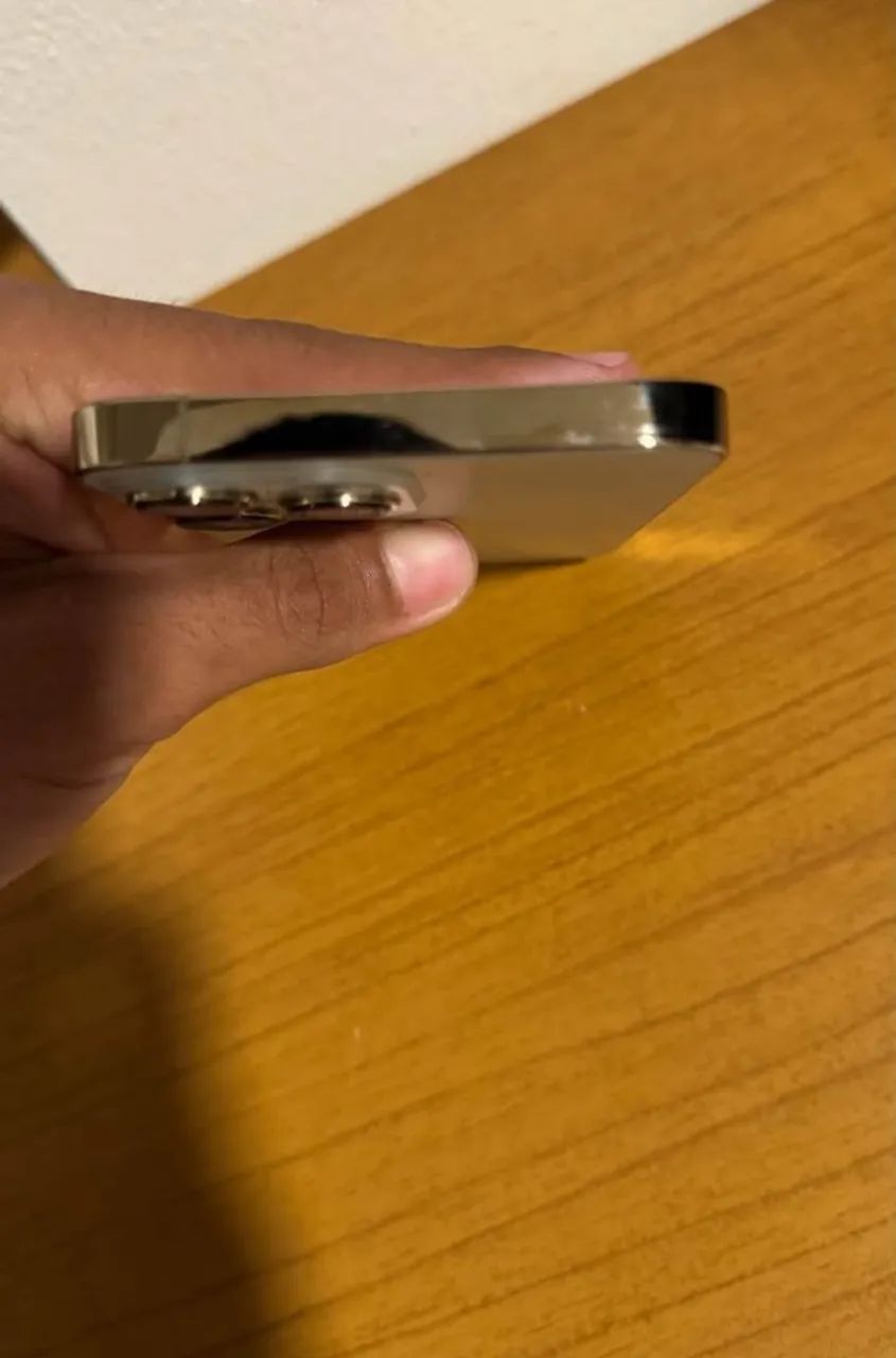 Iphone 12 pro max dourado  - Foto 4