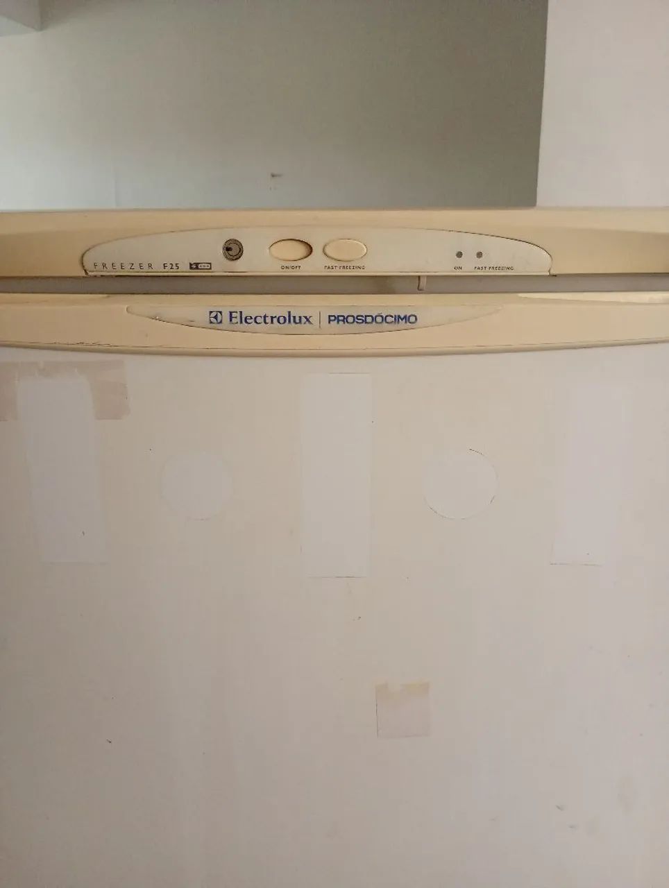 Freezer Vertical Electrolux Prosdócimo F25 - 248 Litros - 127V - Foto 2