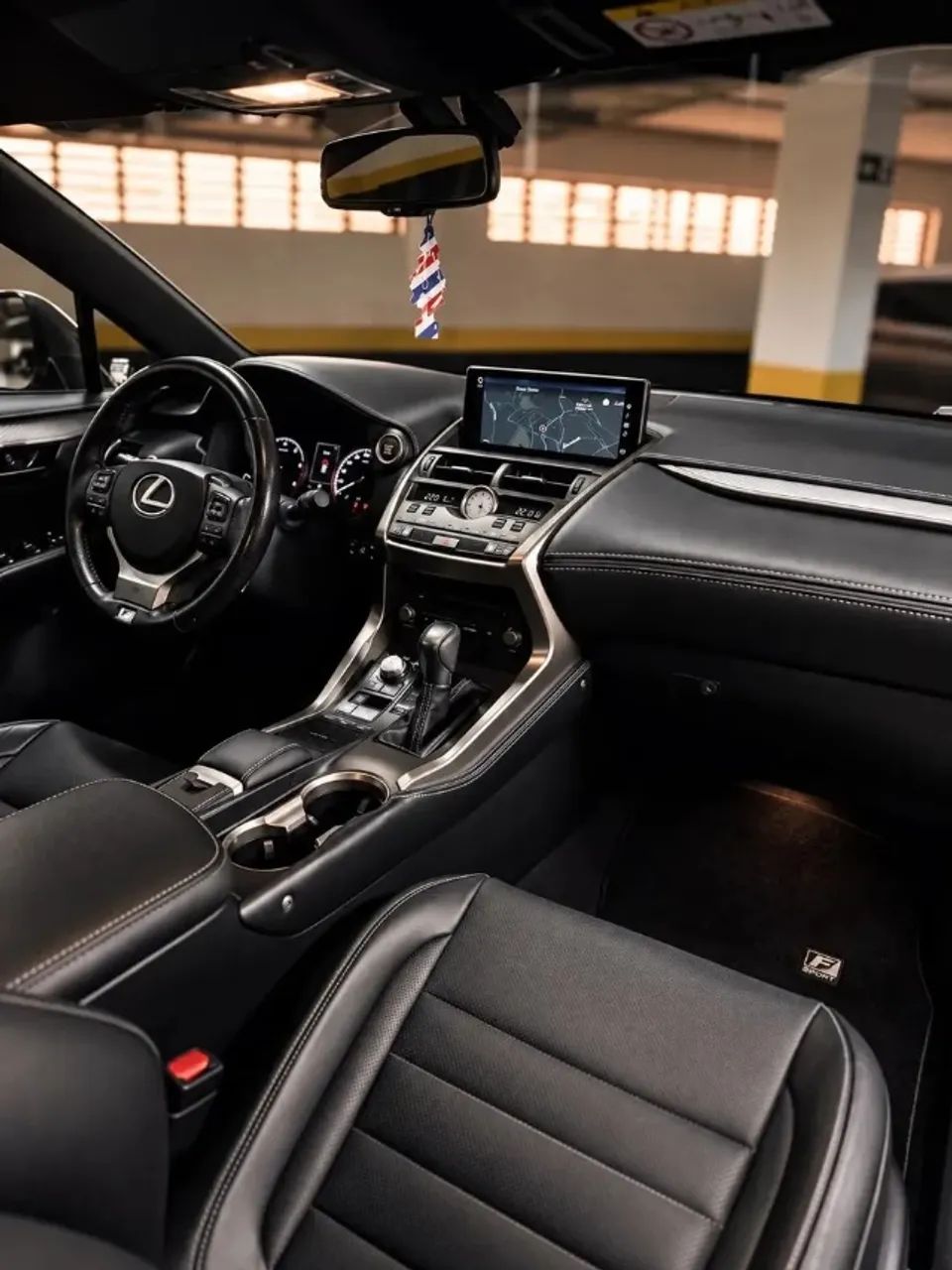Lexus NX-300 F-sport 2.0 16V 238cv Aut., foto 4 de 6