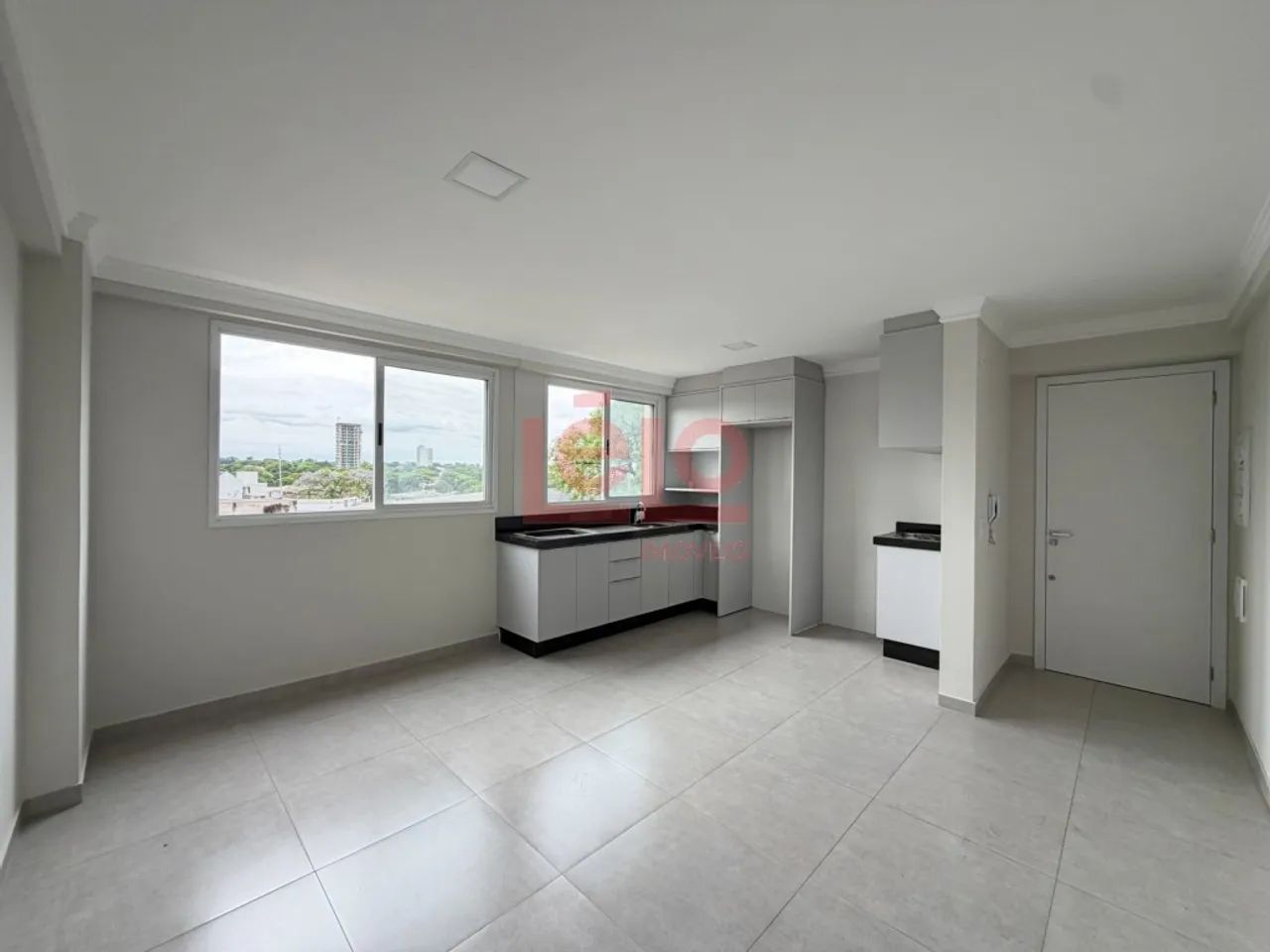 Apartamento para locação no Edifício Platinum com suíte, cozinha planejada e garagem cober