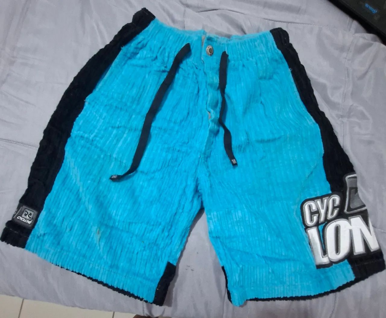 VENDO BERMUDA CYCLONE VELUDO - Foto 2
