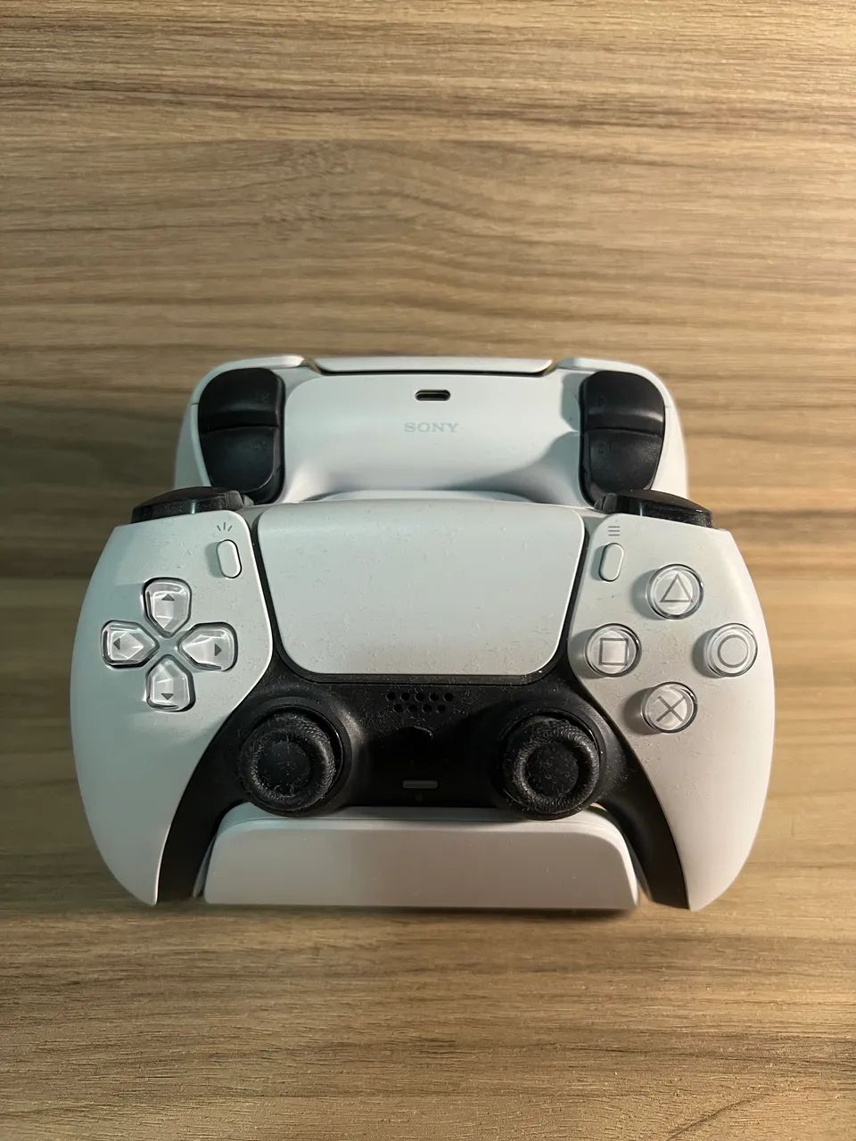 Playstation 5 - Base de carregamento DualSense Hyper X - Foto 4