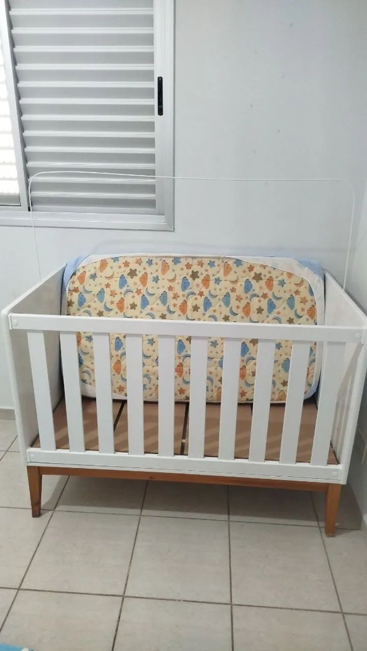 Berço Americano Branco com Colchão - Excelente Estado - Foto 2
