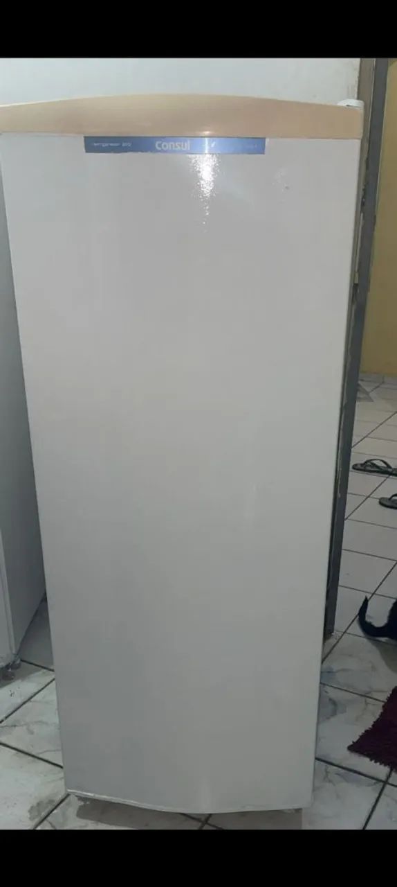 Geladeira usada funcionando tudo perfeito vendo e faço entrega  - Foto 2