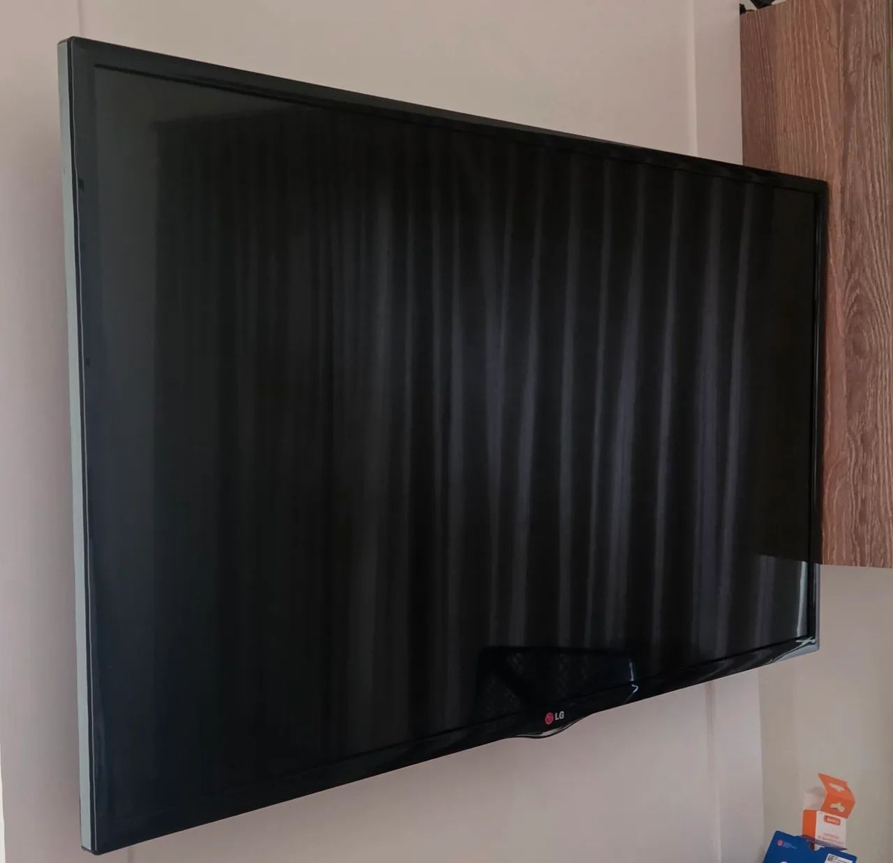 Tv LG 42 LN5700 tela quebrada.