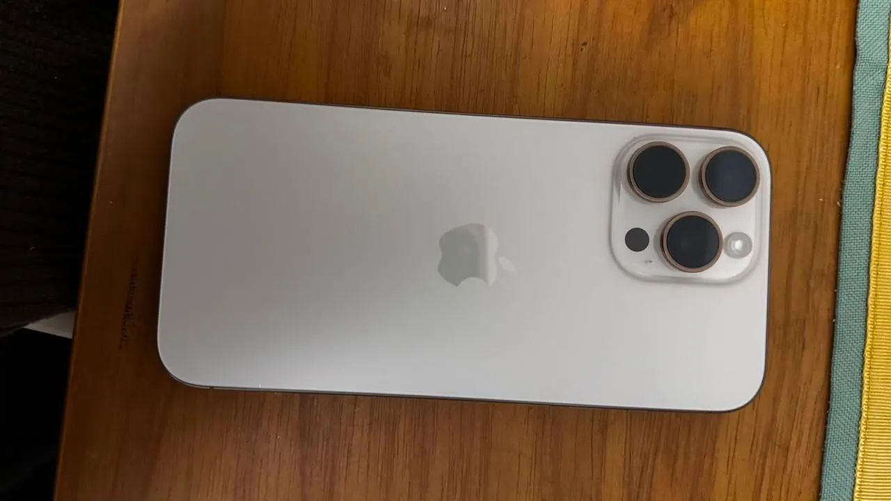 iPhone 16 pro Max 256gb dourado 