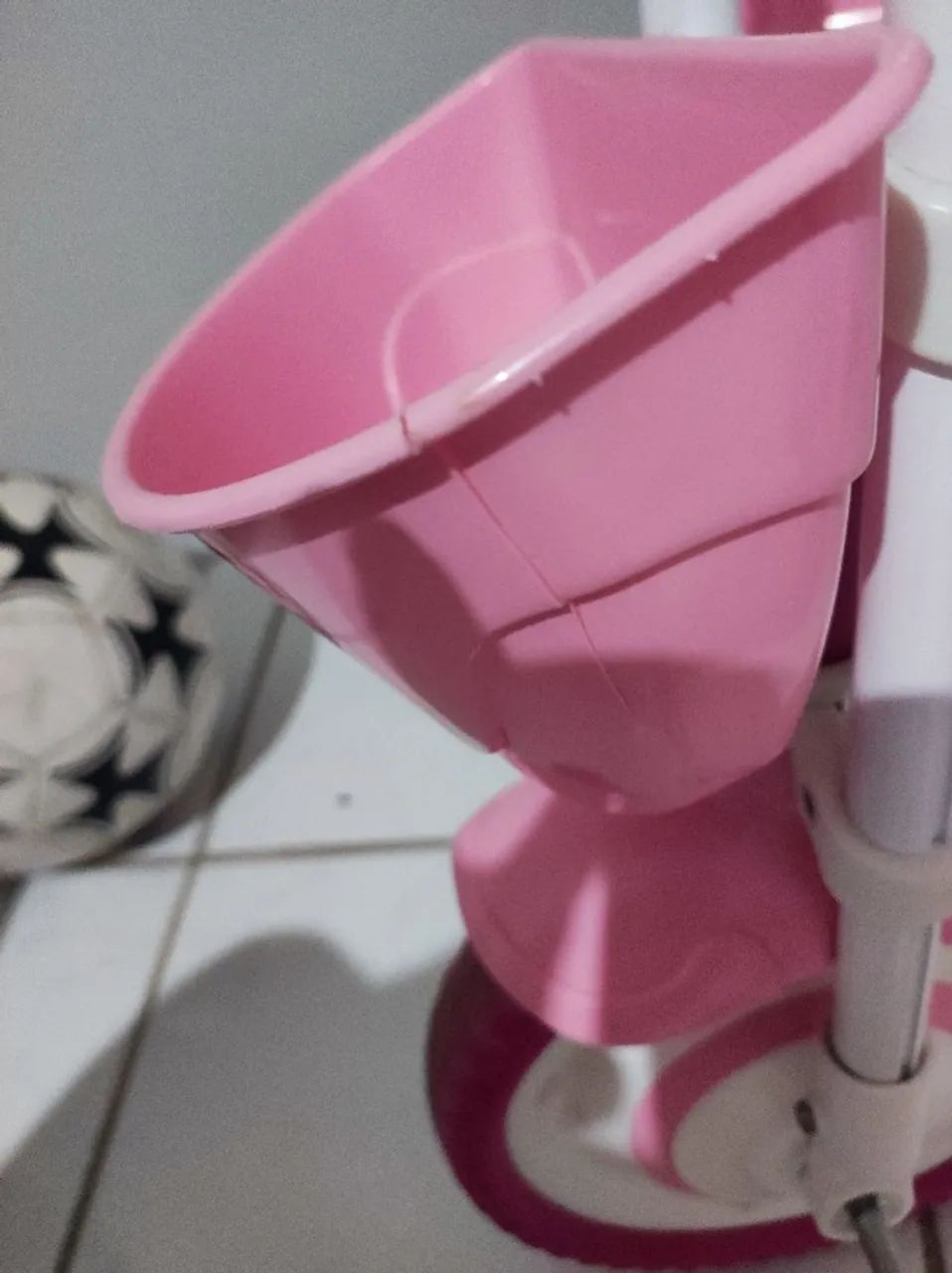 Triciclo infantil rosa - Foto 3