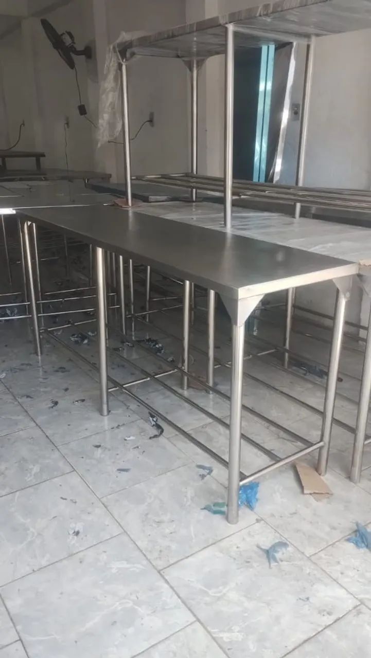 Balcão em aço inox 1.90x55 