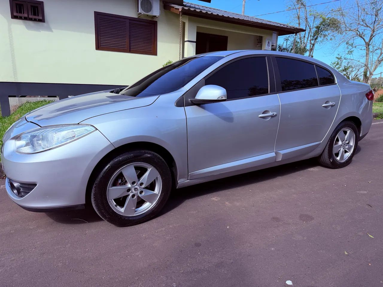 Renault Fluence Sed. Dynamique 2.0 16V Flex Aut. 2014 - Foto 3