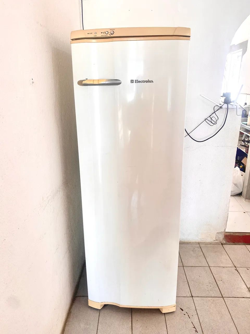 Geladeira 220v electrolux