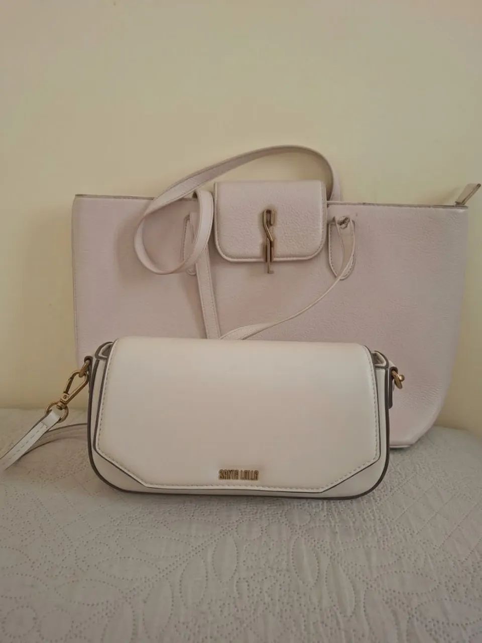 Duas bolsas Santa lolla