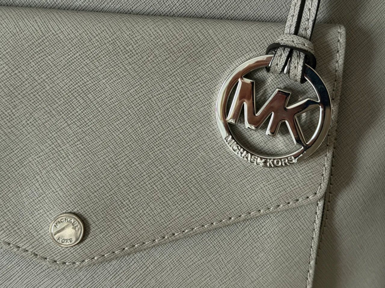 Bolsa Michael Kors em couro - Foto 2