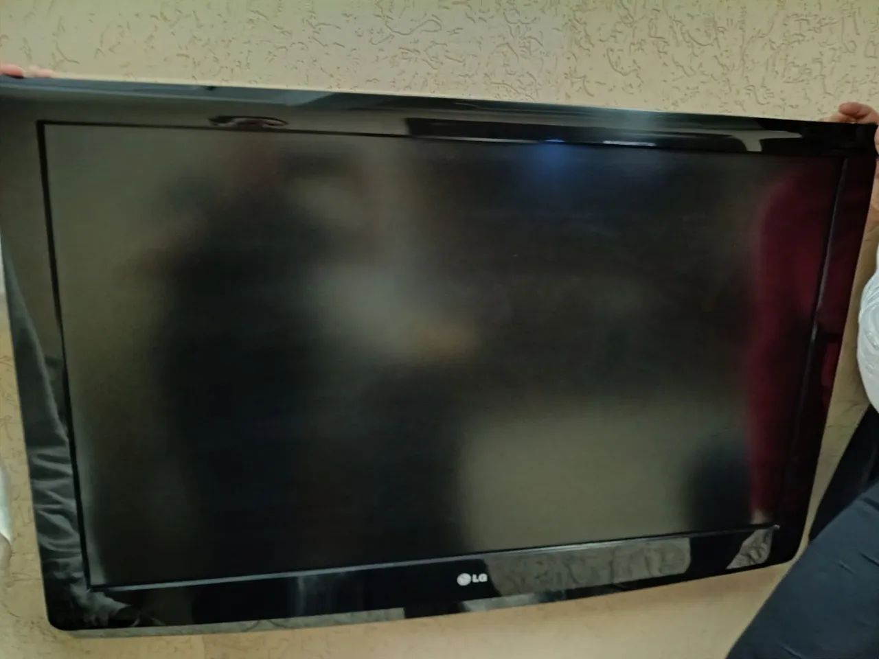 TV Monitor LCD  LG 42 Polegadas. Mod. 42LG30R. Usada - Foto 3