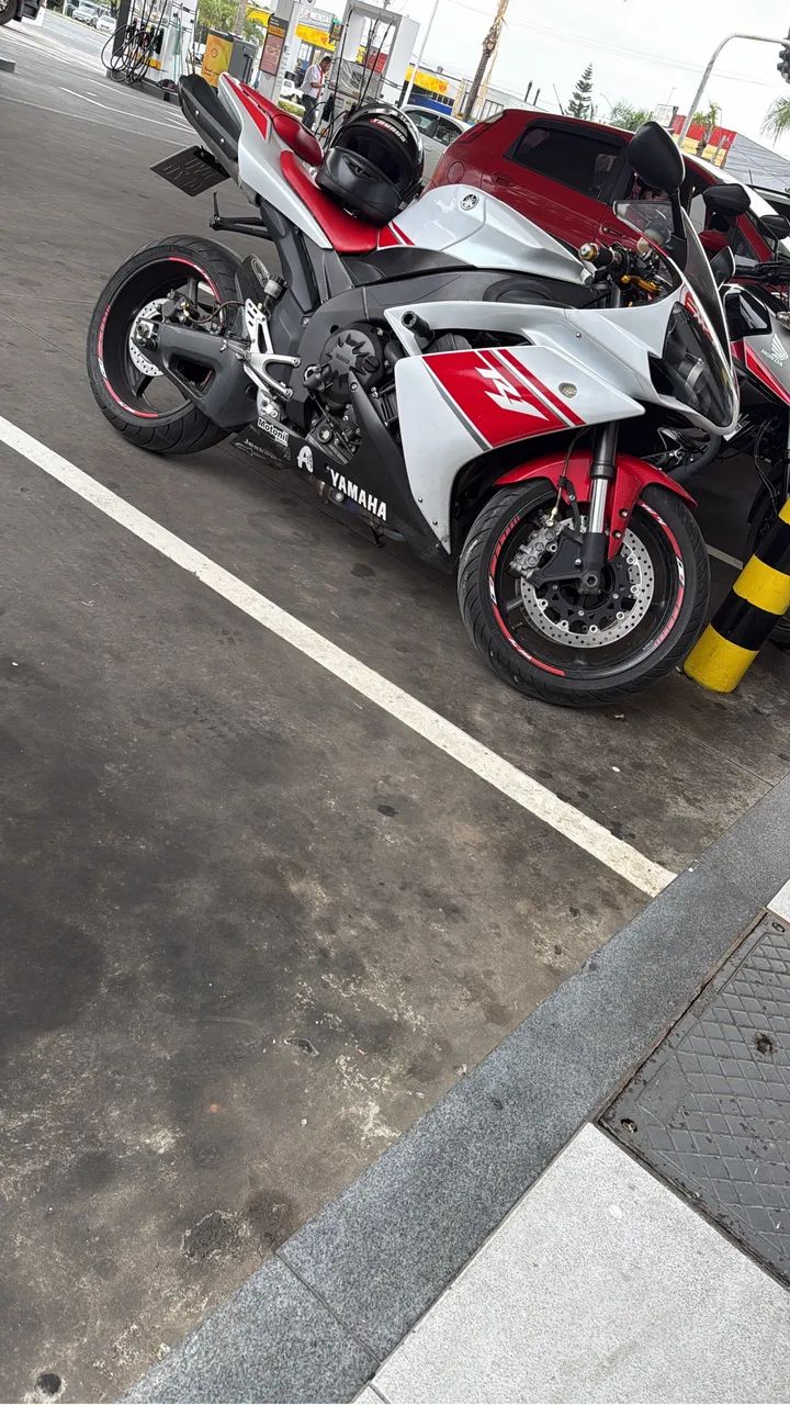 R1 2008 - Foto 3