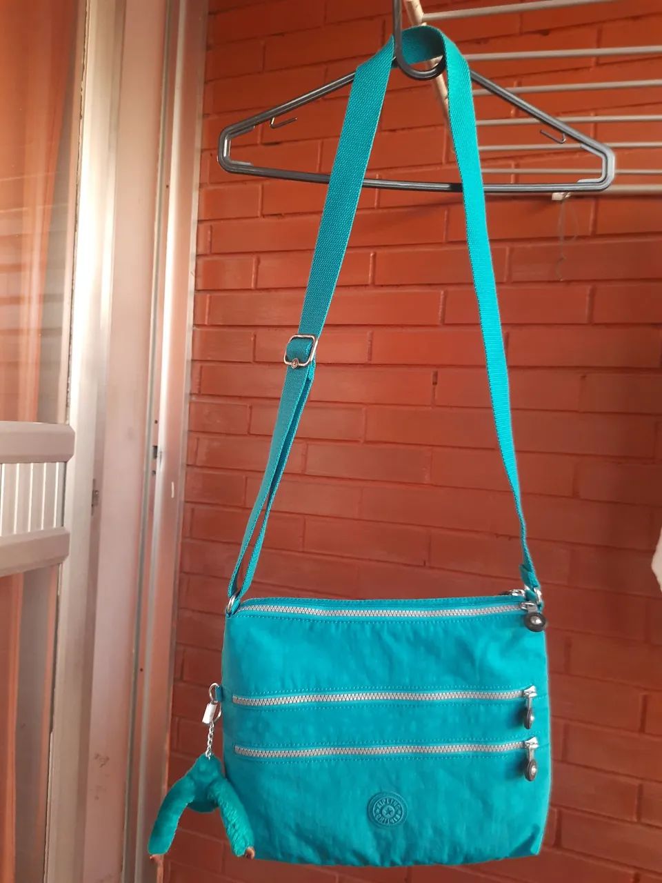 Vendo bolsa Kipling transversal 