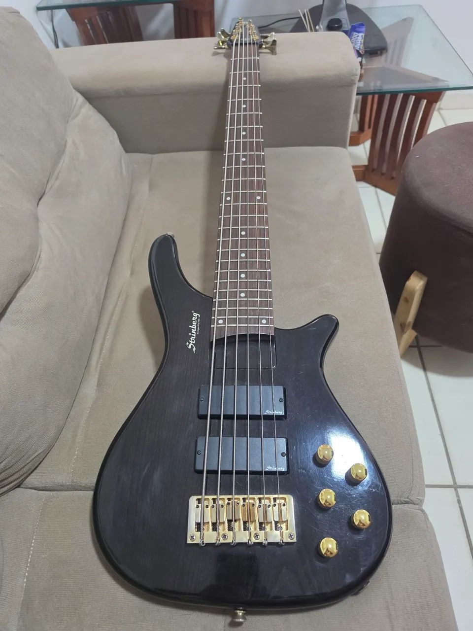 Baixo strinberg 6c