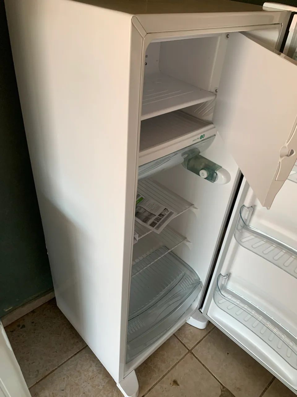 Vendo esse geladeira 3 meses de uso  - Foto 5
