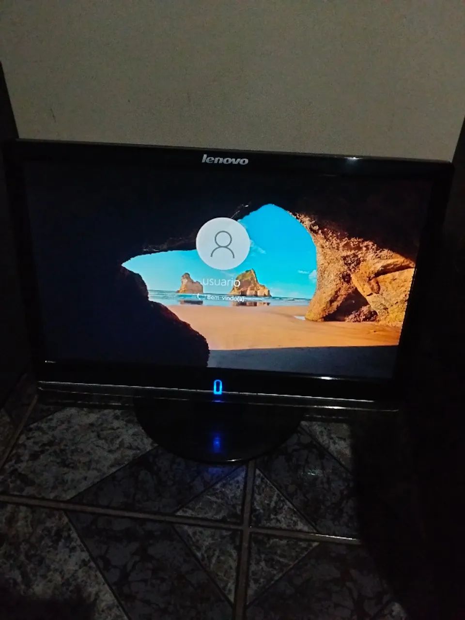 Moniyor Lenovo Semi novo VGA e DVI