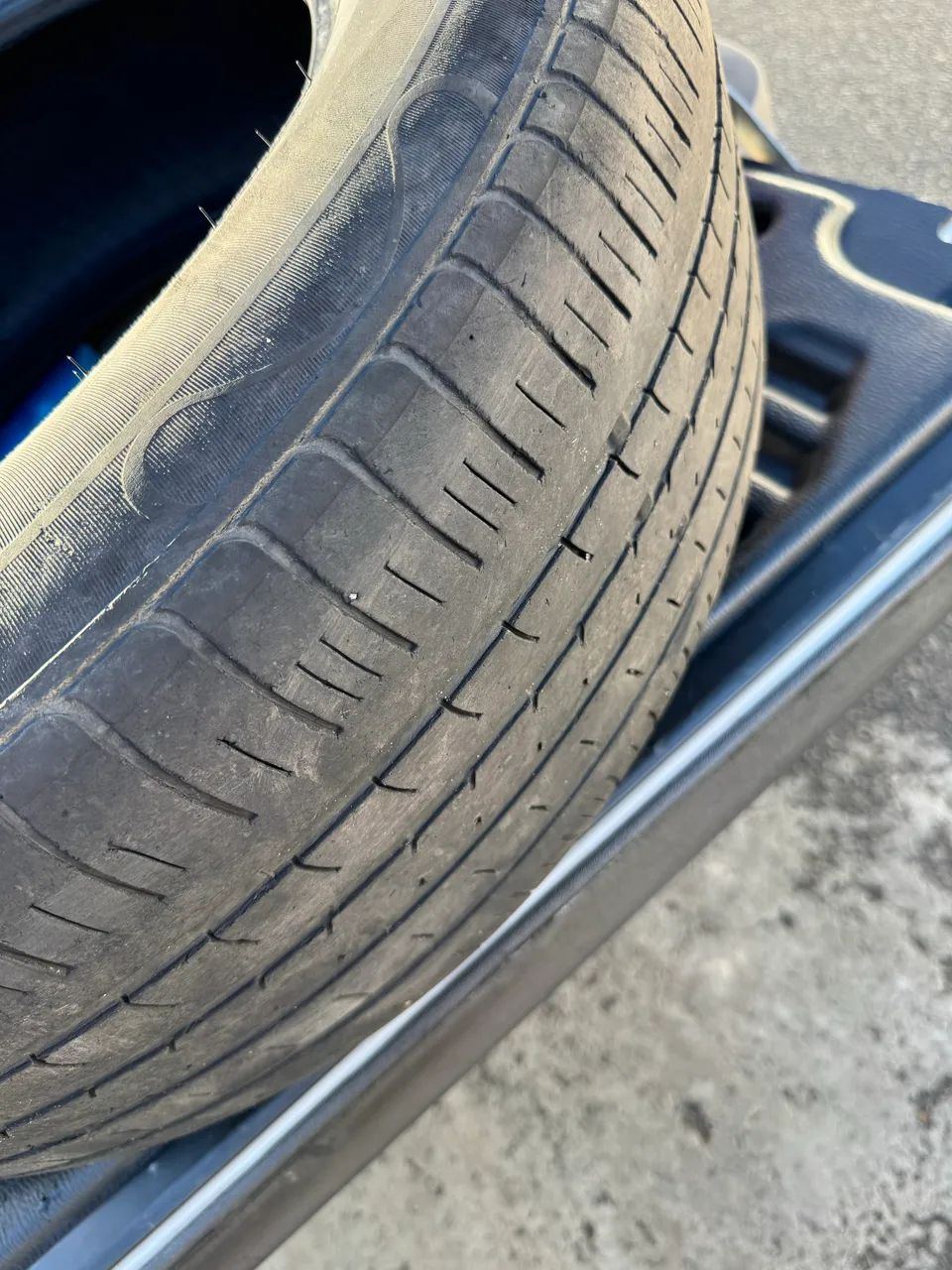 Pneu 265 60 R18 - Peças para carros, vans e utilitários