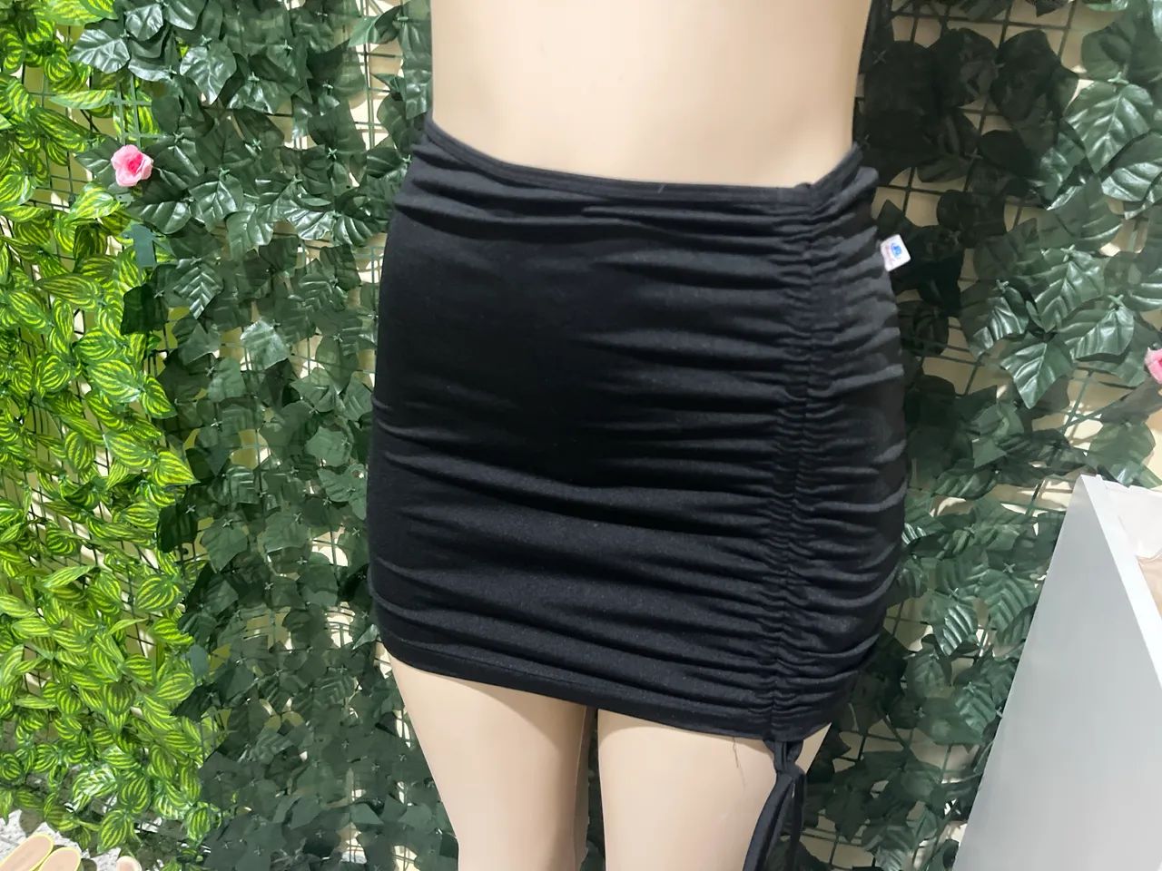 saia preta  - Foto 2