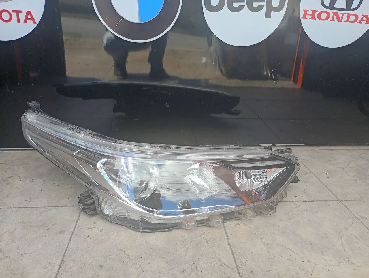 Farol yaris led  lado passageiro