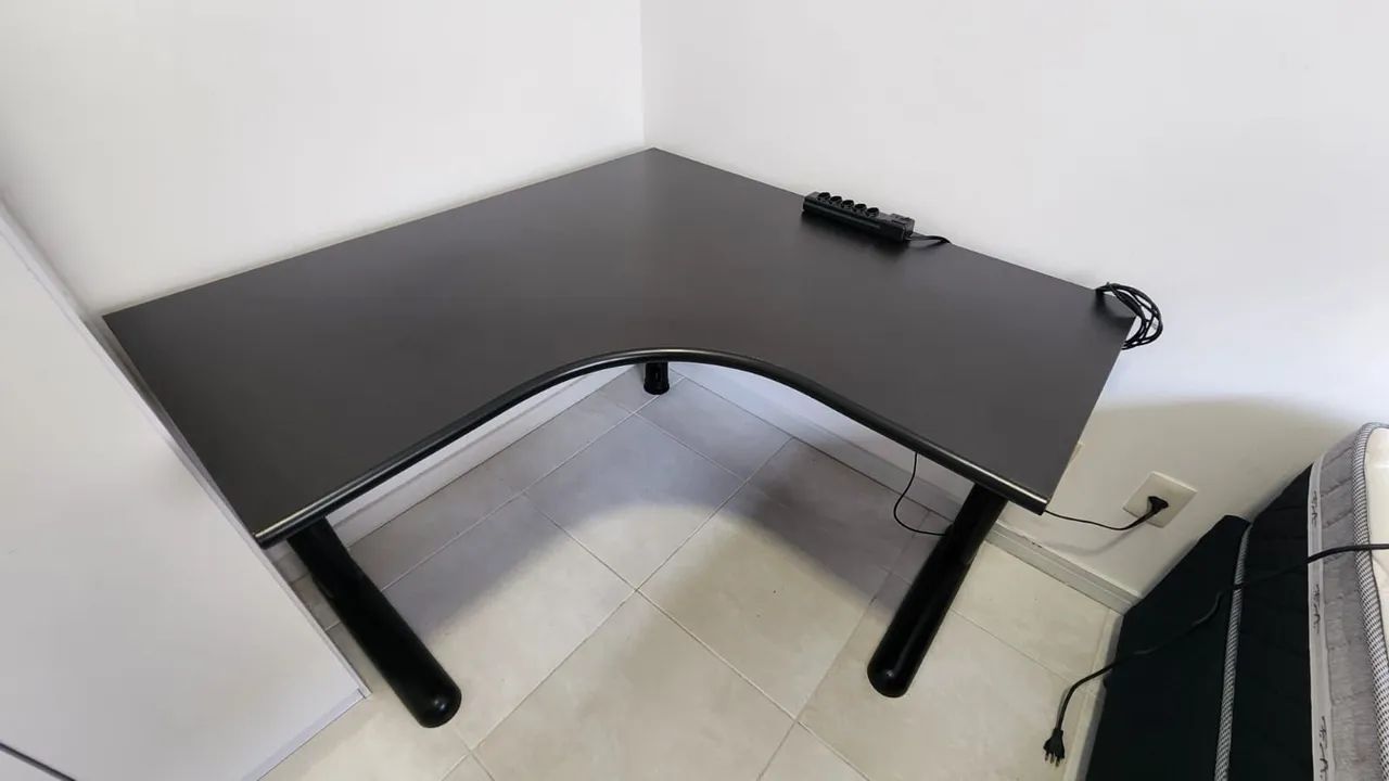 Mesa de Escritório em L