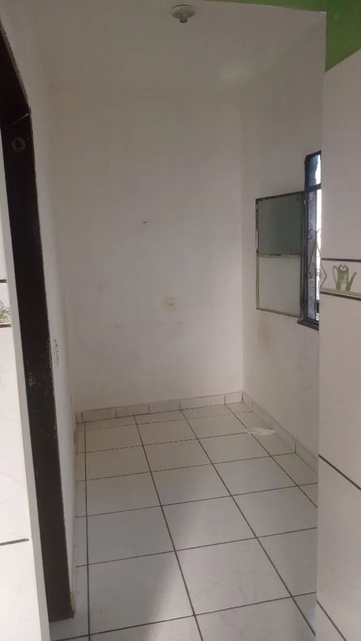 Alugo kitnet na compensa 2 próximo a Av Brasil  - Foto 2