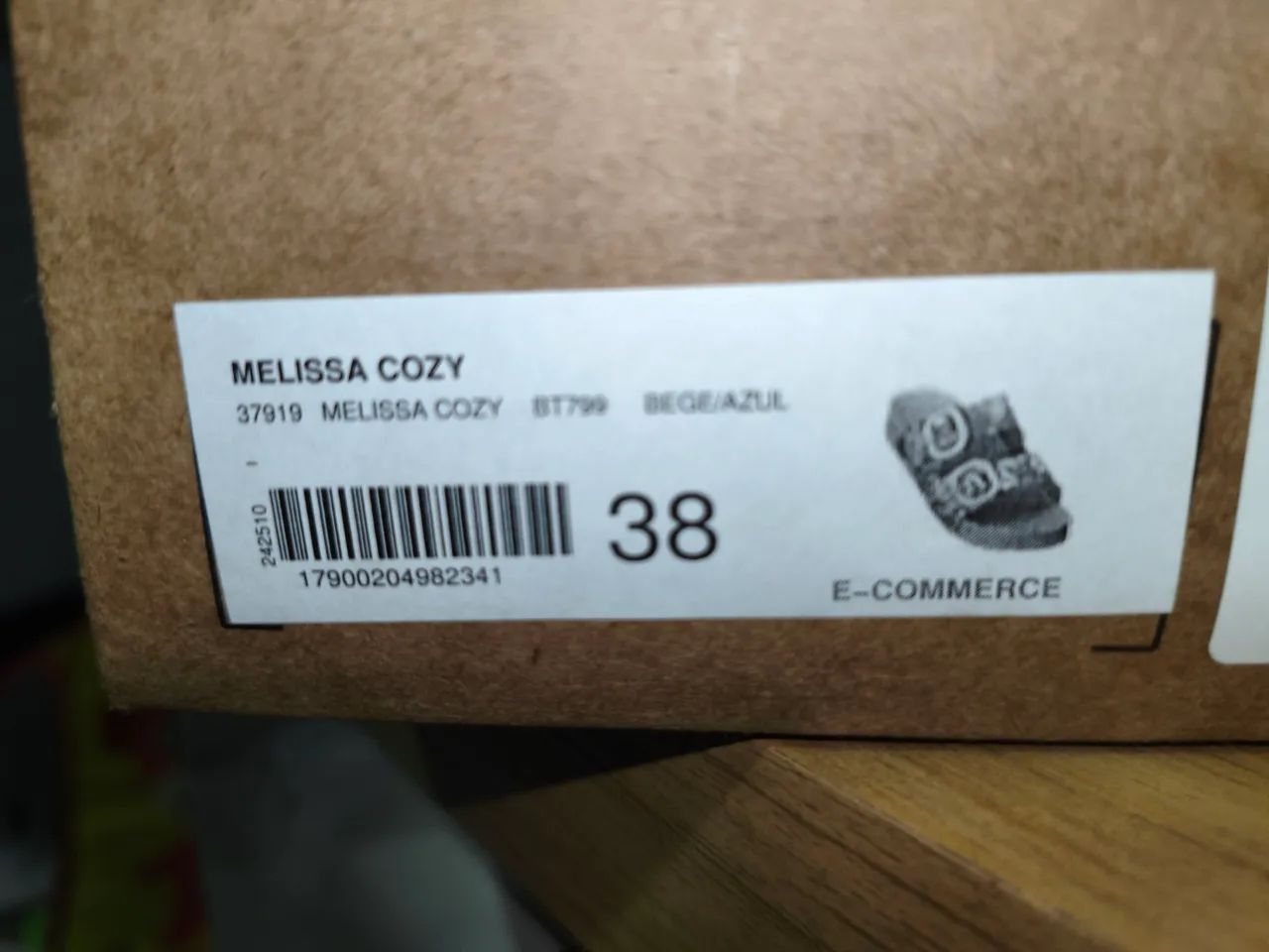 Melissa nova na caixa n38 - Foto 3