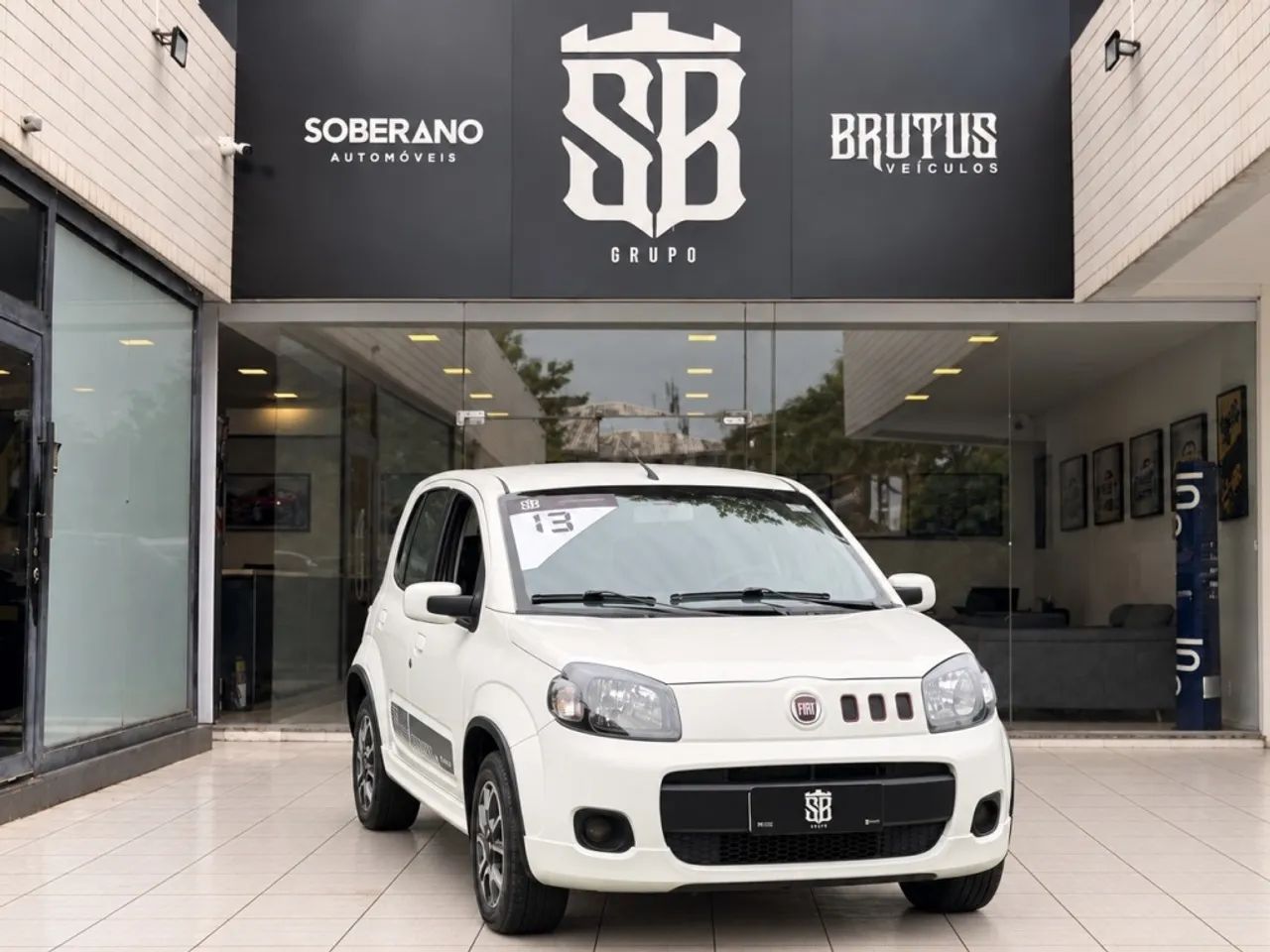 Fiat Uno Sporting 1.4 EVO Fire Flex 8V 4P 2013