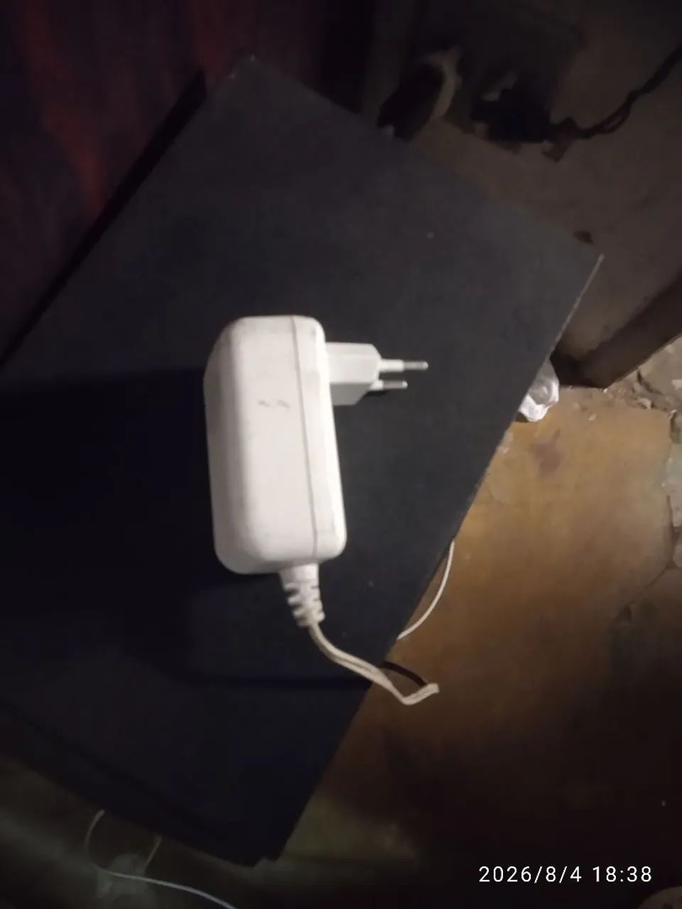 Cemitério dos cabos para aparelhos eletrônicos e eletro. - Foto 3