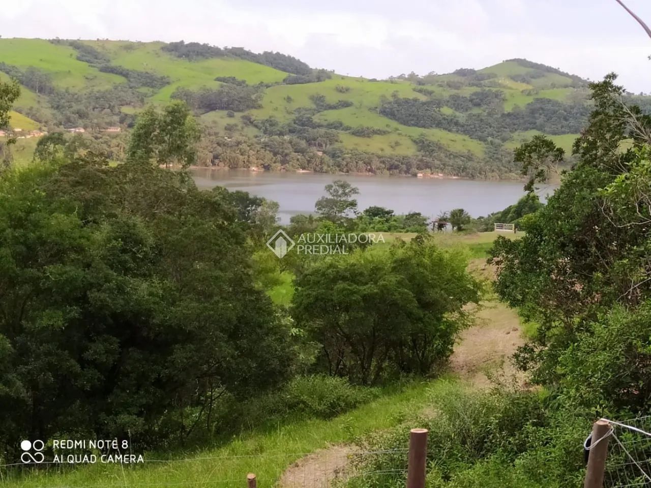 Terreno com 35.779m² e Vista Privilegiada para a Lagoa em Taquaraçatuba - Imaruí/SC