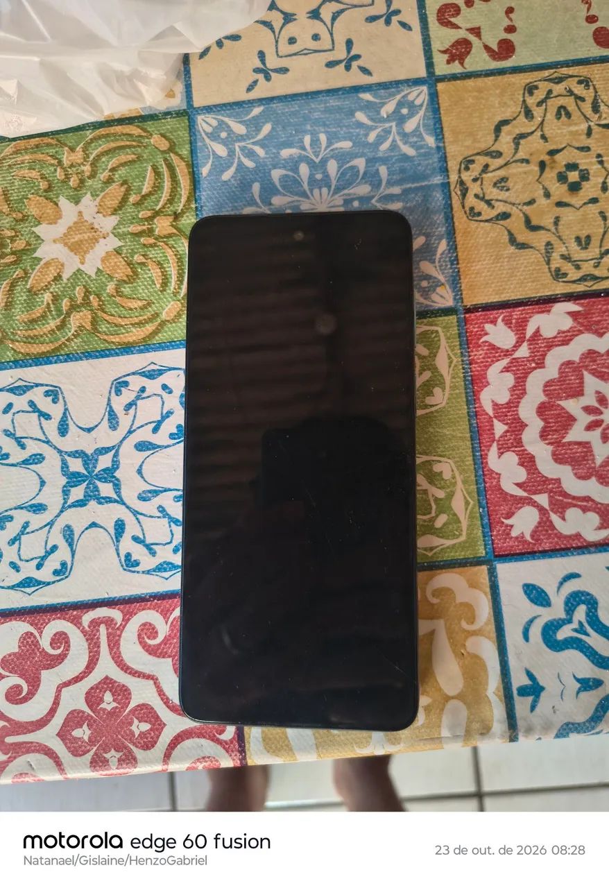 Celular com defeito