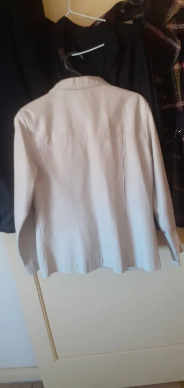 Jaqueta de couro importadas off white - Foto 3