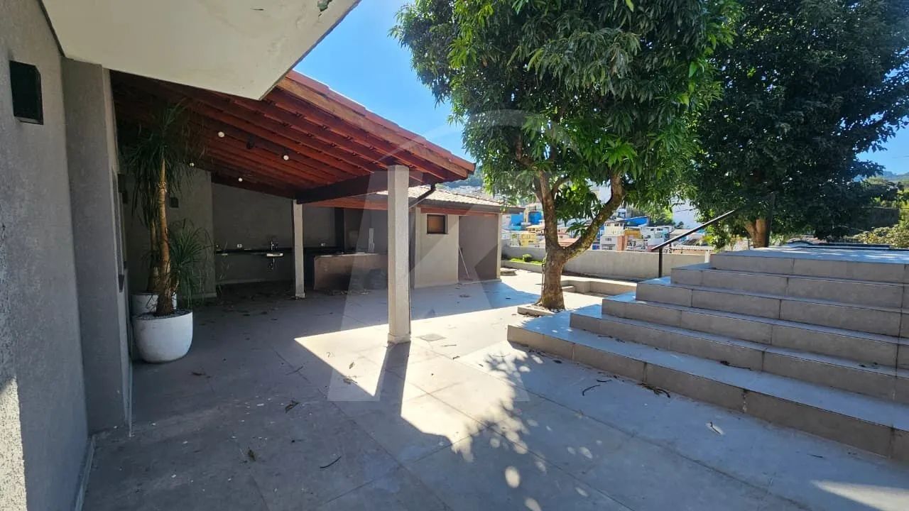Casa com Piscina, 3 Quartos, 10 Vagas, Horto Florestal - Foto 3