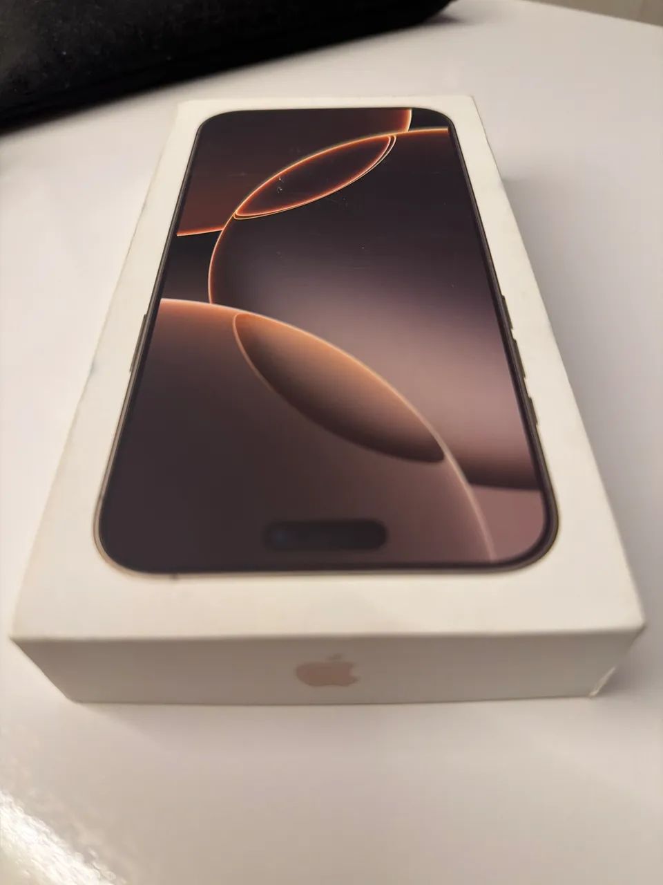 Caixa do iPhone 16 pro max
