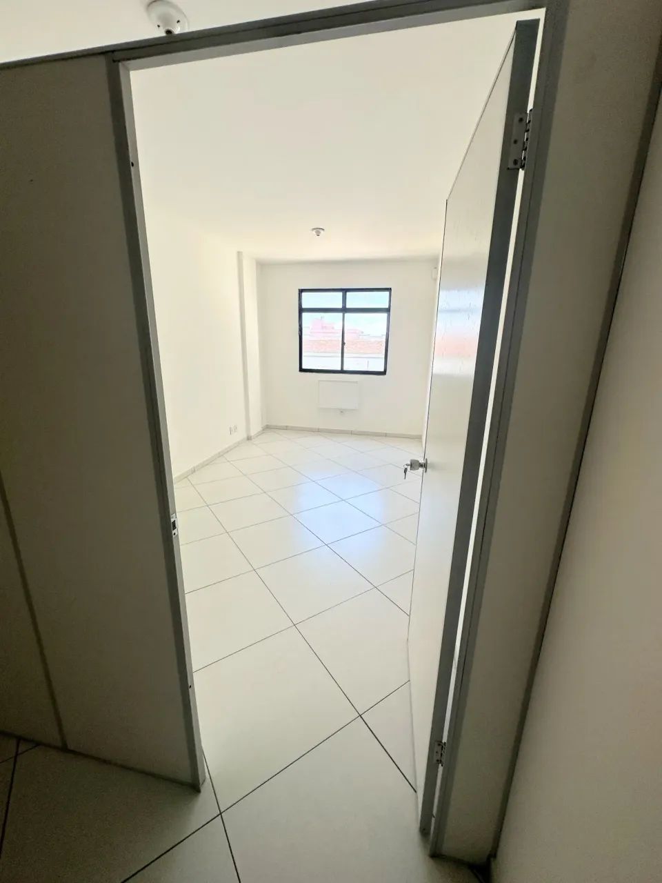 Sala no Centro de Macaé com divisória - Direto c/ o proprietário! - Foto 2