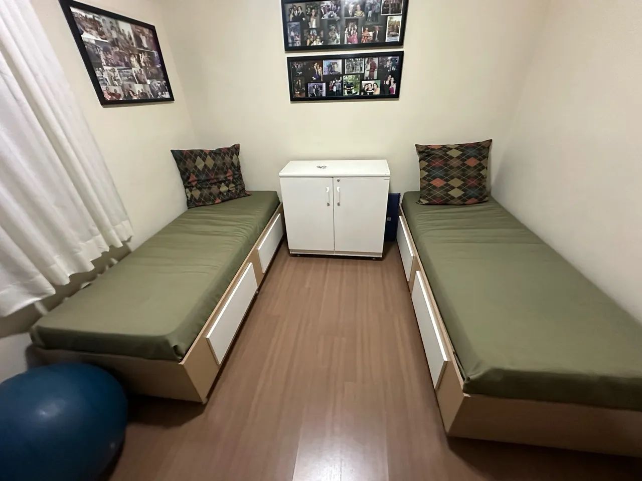 2 Camas de Solteiro com Colchões e Gavetas - Ótimo Estado - Foto 4