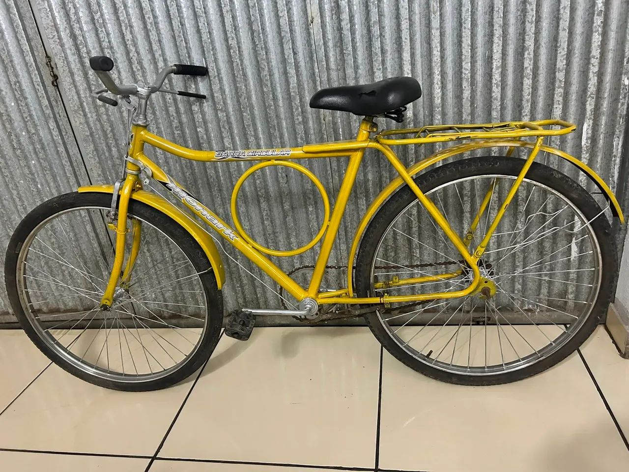 Bicicleta Monark Barra Circular Amarela - Clássica e Resistente