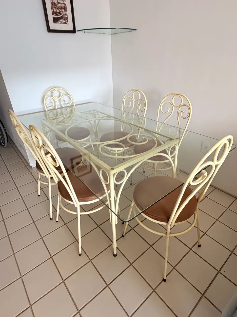 Mesa clássica com seis cadeiras 1,80 x 1m  - Foto 2