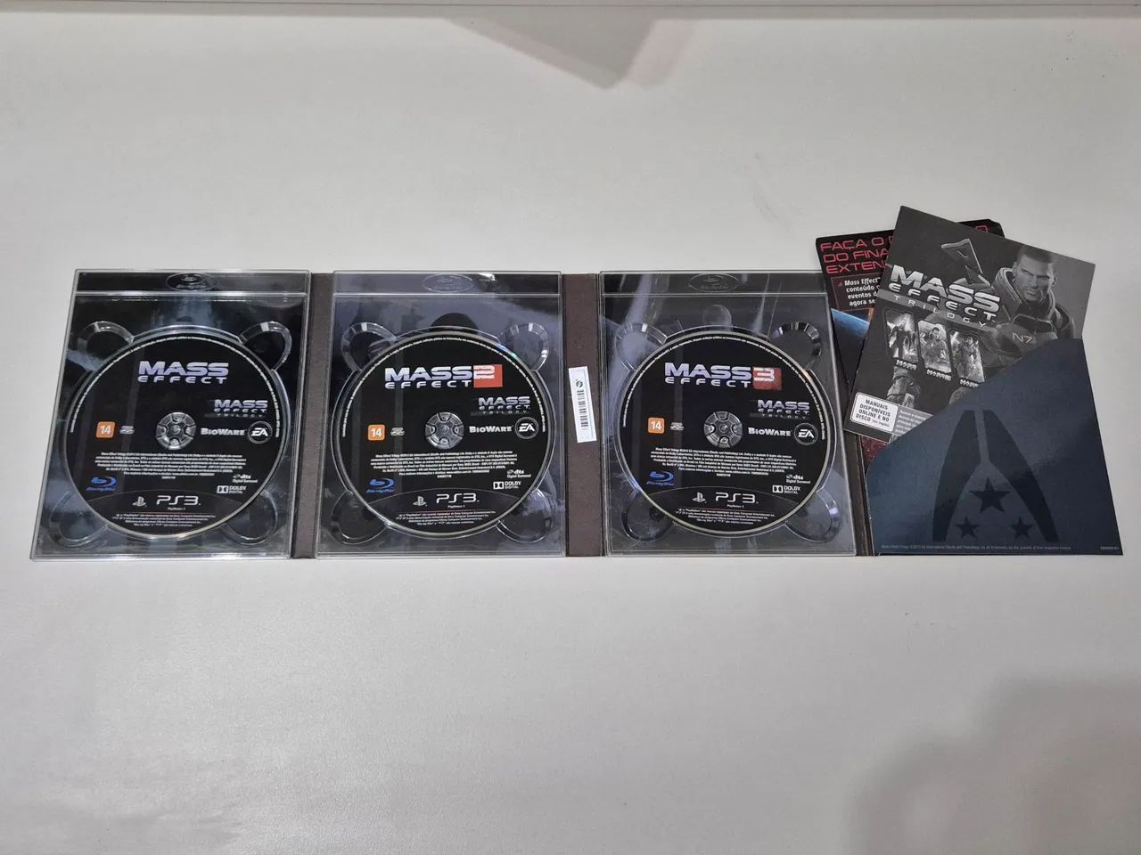 Mass Effect Trilogy PS3  - Foto 3