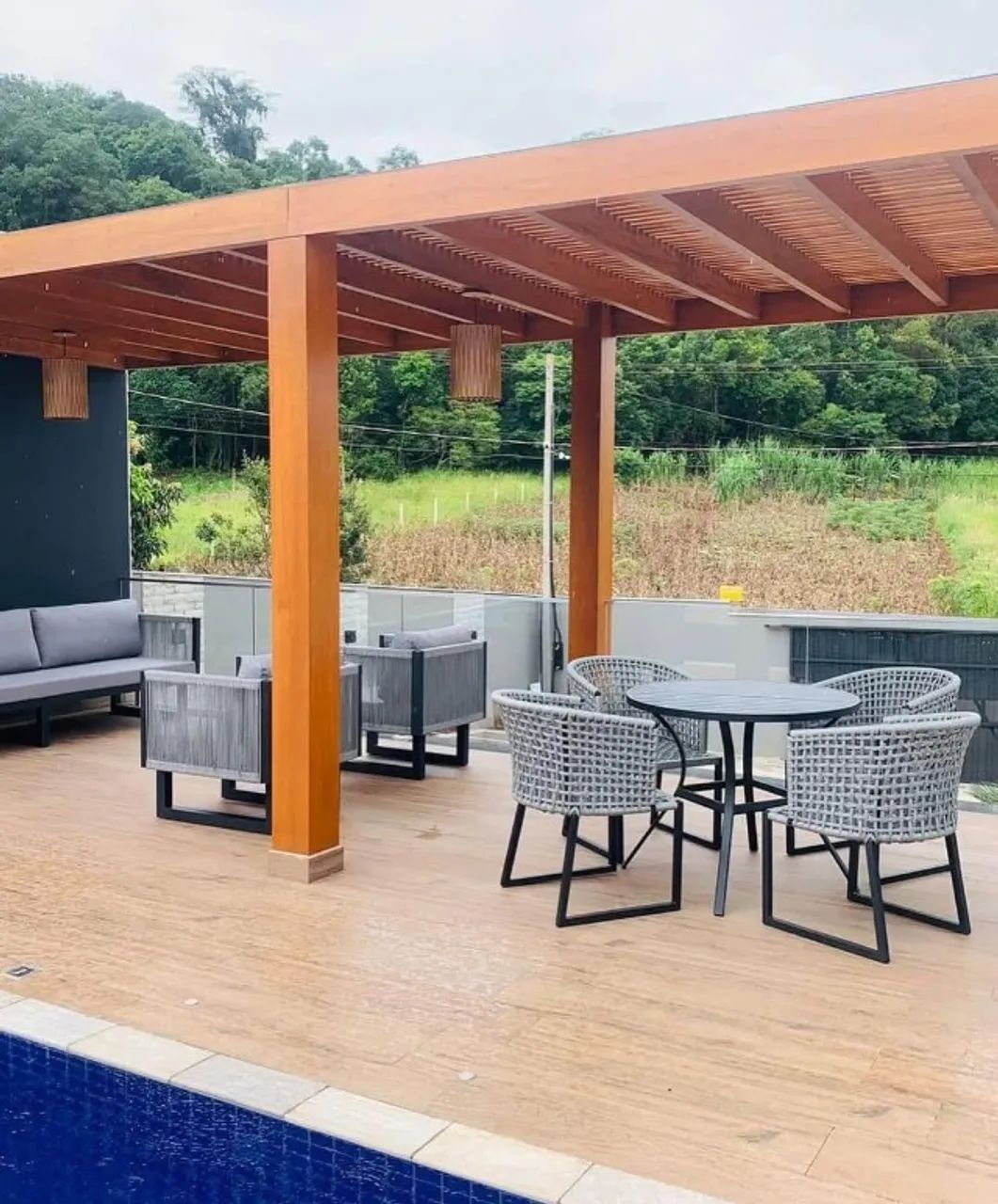MESA DE ALUMINIO COM 4 C ADEIRAS DE CORDA NÁUTICA - ÁREA EXTERNA