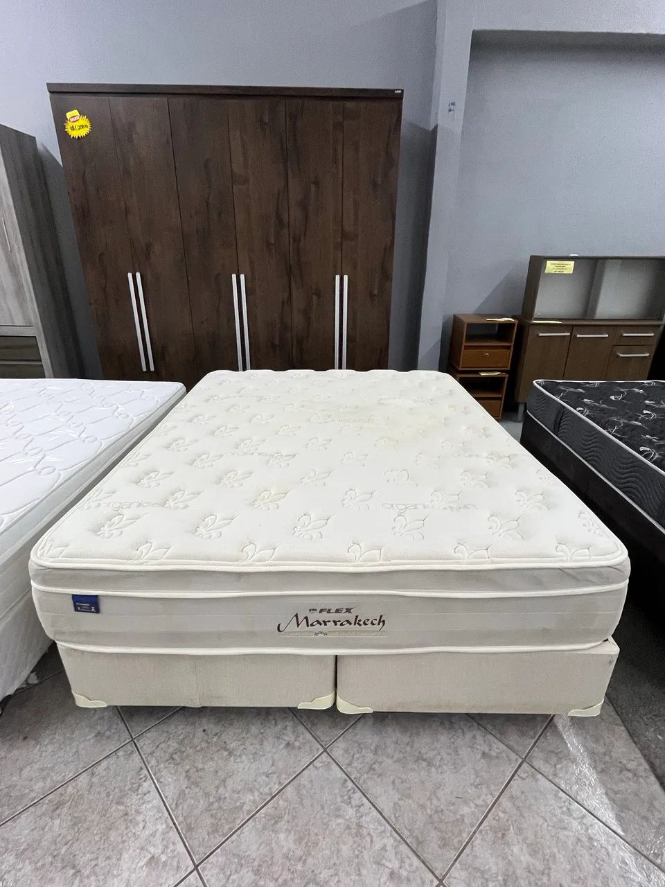 Cama Box de Casal Queen 