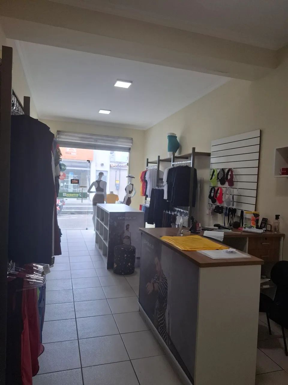Aluga-se excelente ponto comercial, ótima localização,   - Foto 3