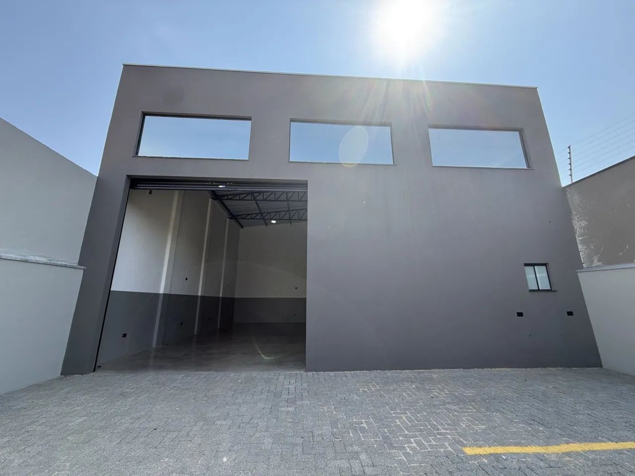 GALPÃO COMERCIAL COM 129M2 NA REGIÃO NORTE DE LONDRINA - Foto 4